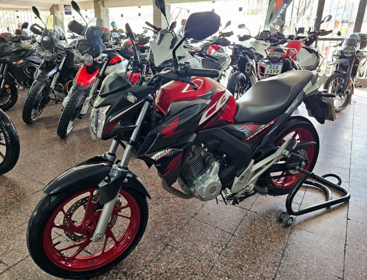 Honda CB Usada Financiado en Mendoza, deRuedas