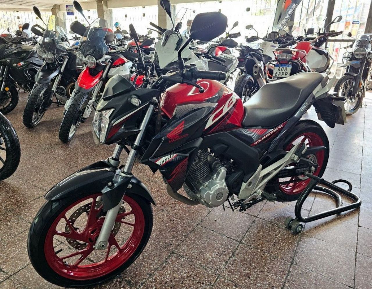 Honda CB Usada Financiado en Mendoza, deRuedas