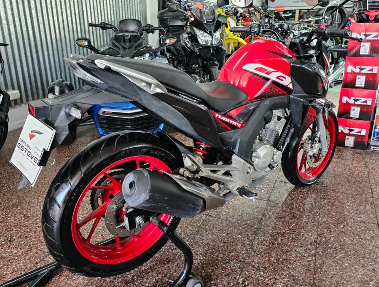 Honda CB Usada Financiado en Mendoza, deRuedas