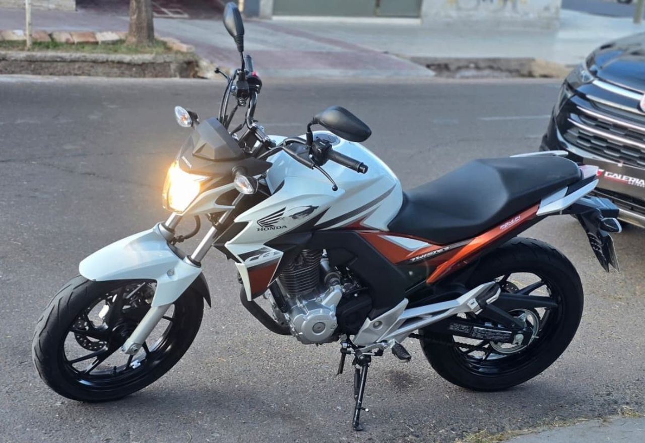 Honda CB Usada en Mendoza, deRuedas