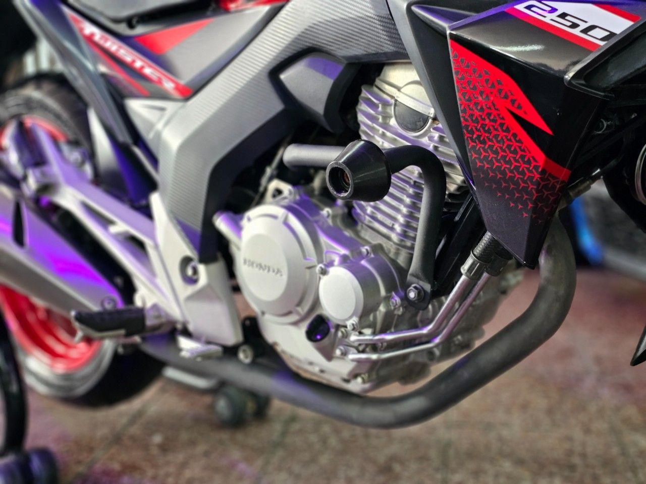 Honda CB Usada Financiado en Mendoza, deRuedas