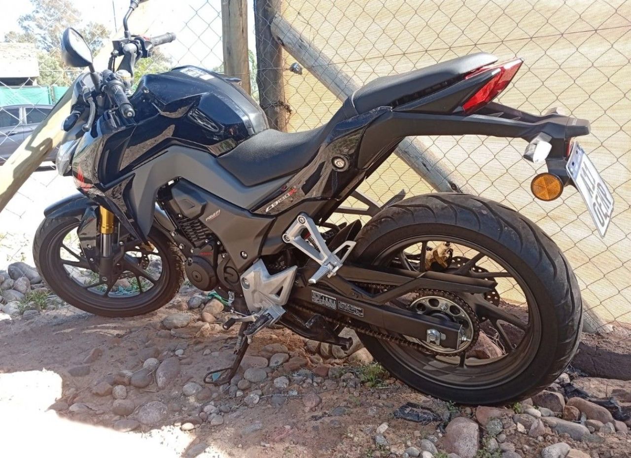 Honda CB Usada Financiado en Mendoza, deRuedas