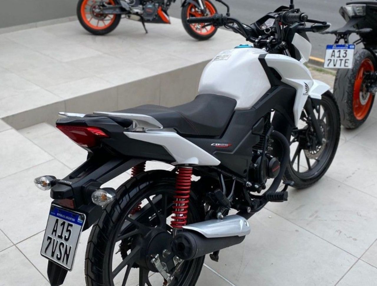 Honda CB Usada en San Juan, deRuedas