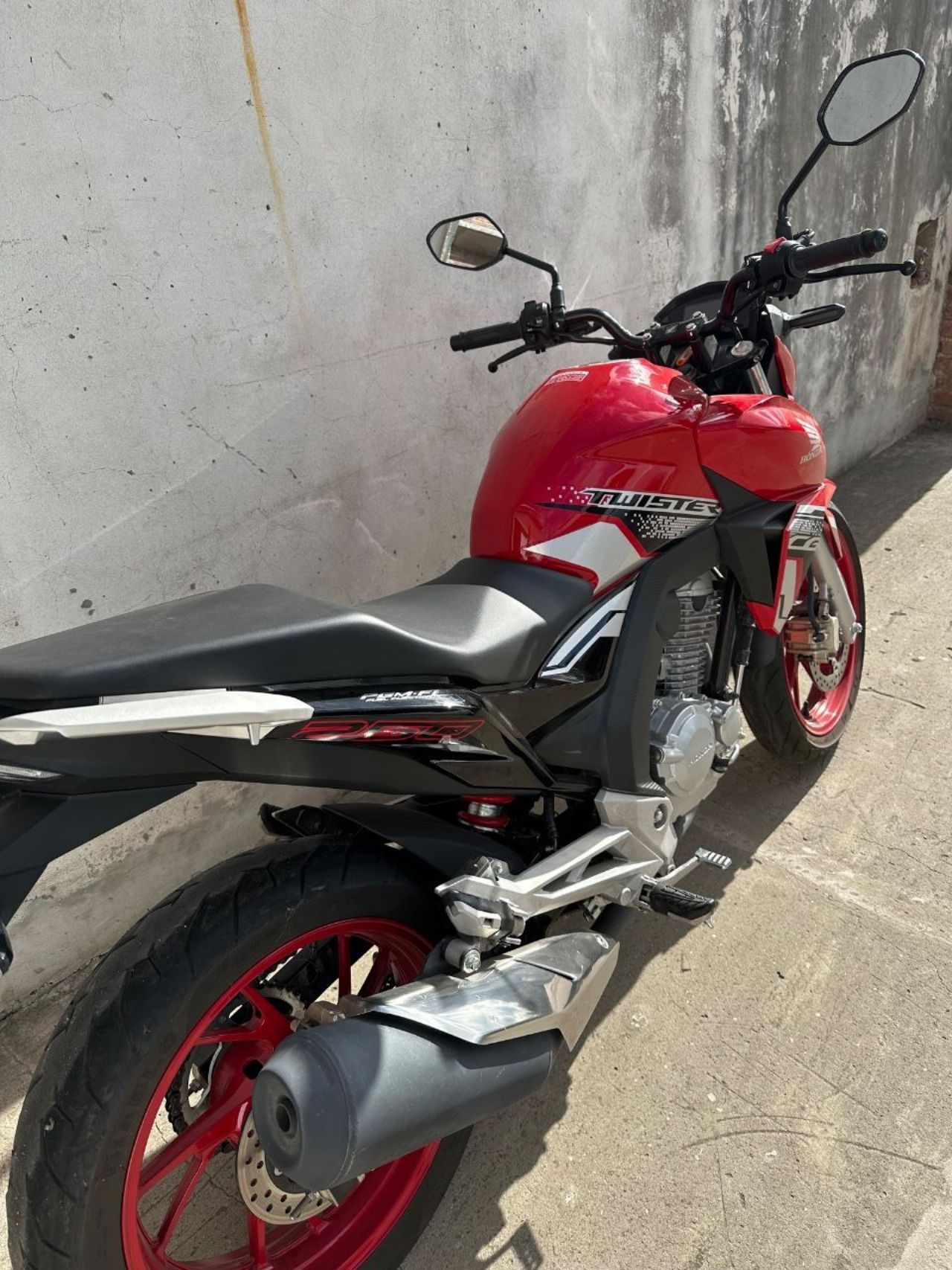 Honda CB Usada en Santa Fe, deRuedas