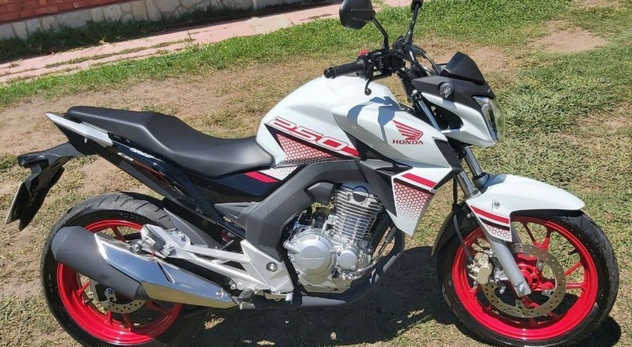 Honda CB Usada en Córdoba, deRuedas