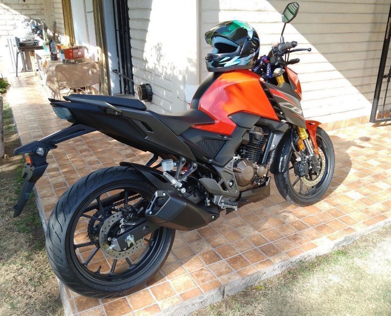 Honda CB Usada en Mendoza, deRuedas