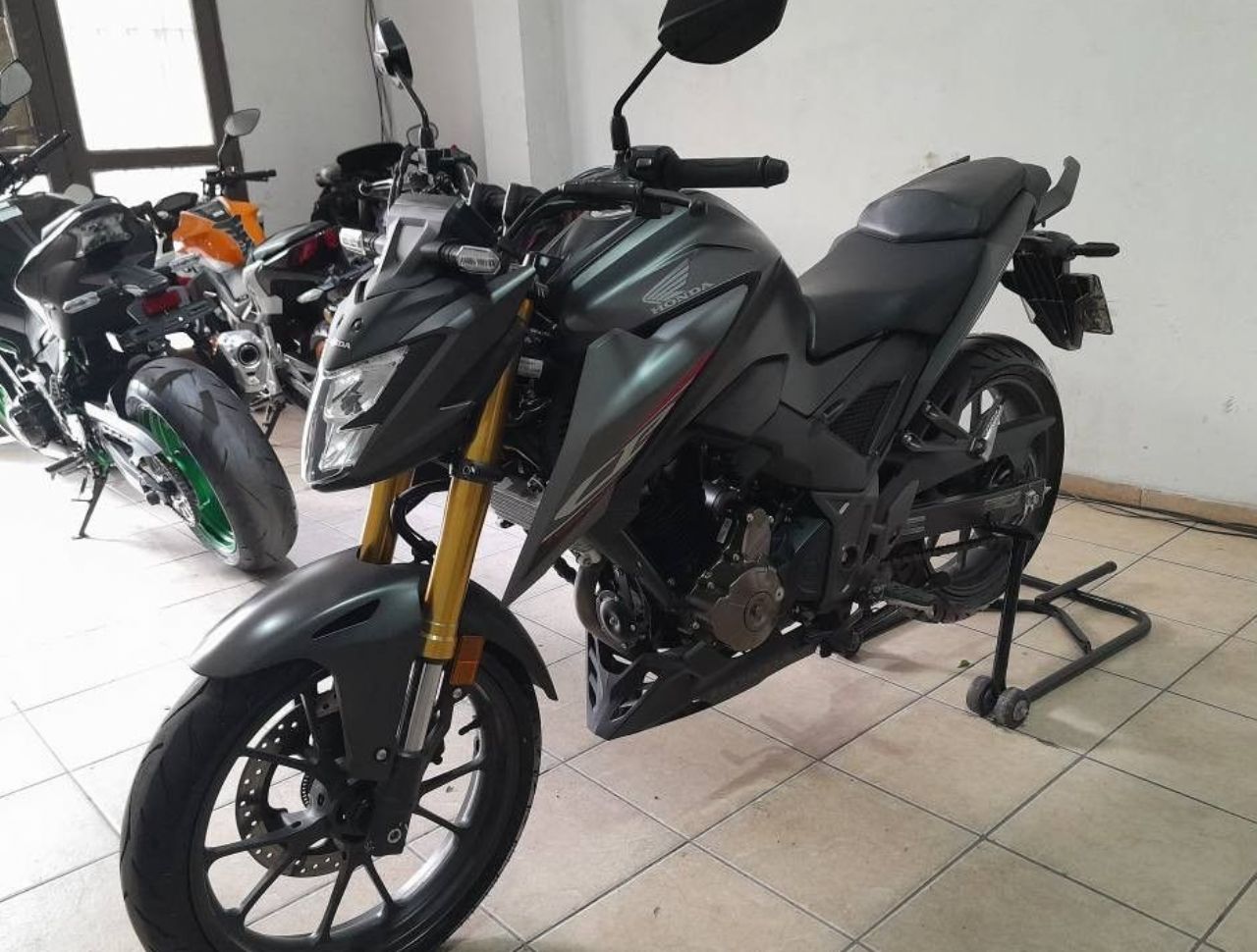 Honda CB Usada Financiado en Mendoza, deRuedas