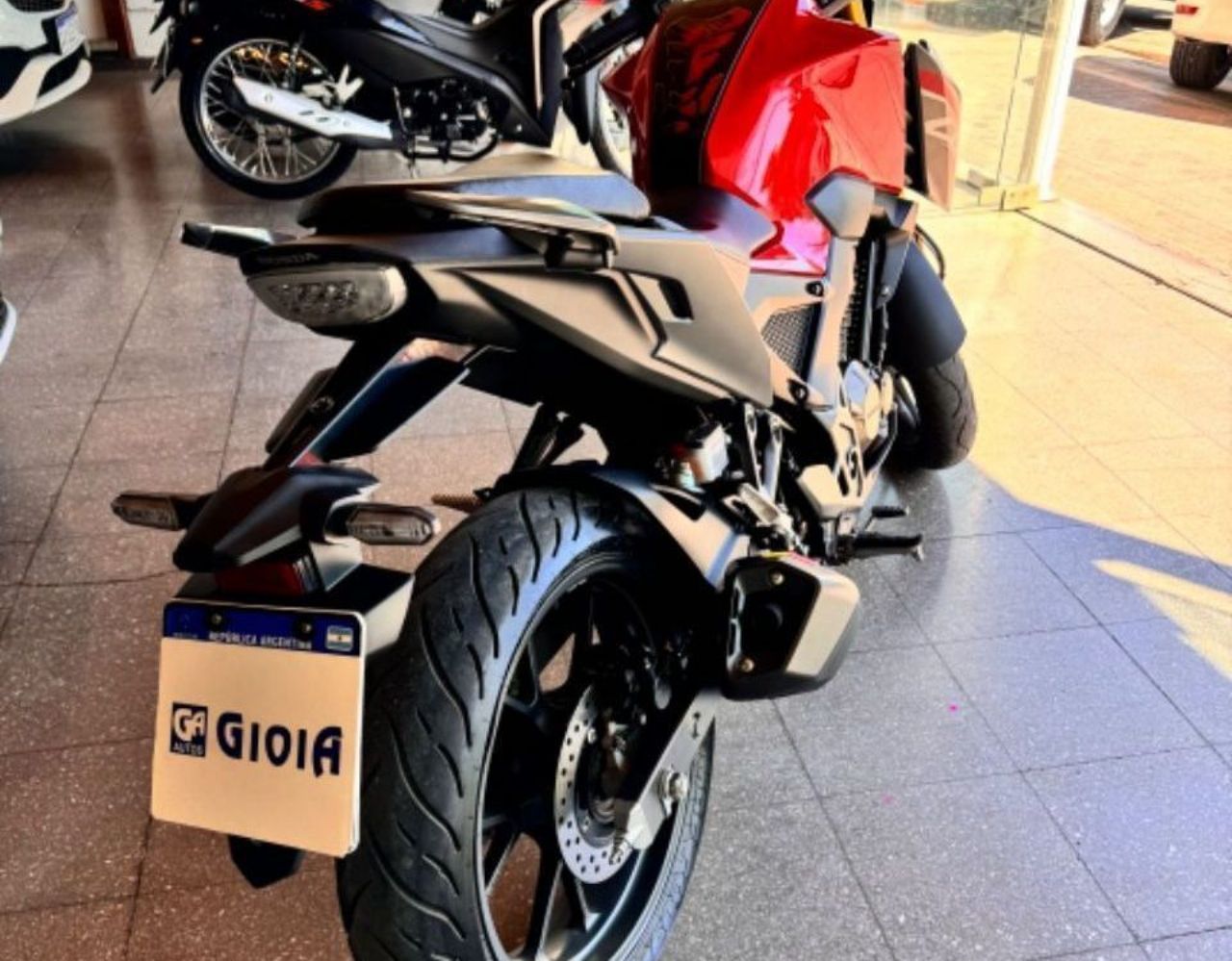 Honda CB Usada Financiado en Mendoza, deRuedas