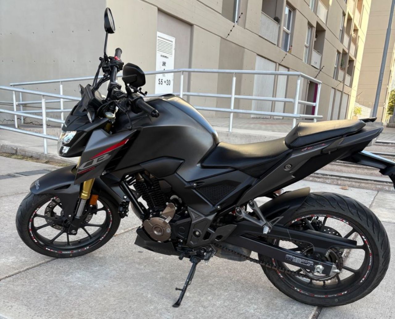 Honda CB Usada en Mendoza, deRuedas