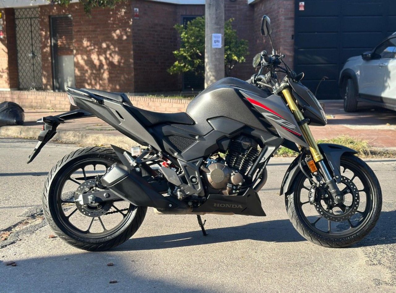 Honda CB Usada Financiado en Córdoba, deRuedas