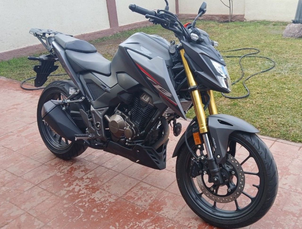 Honda CB Usada en Mendoza, deRuedas