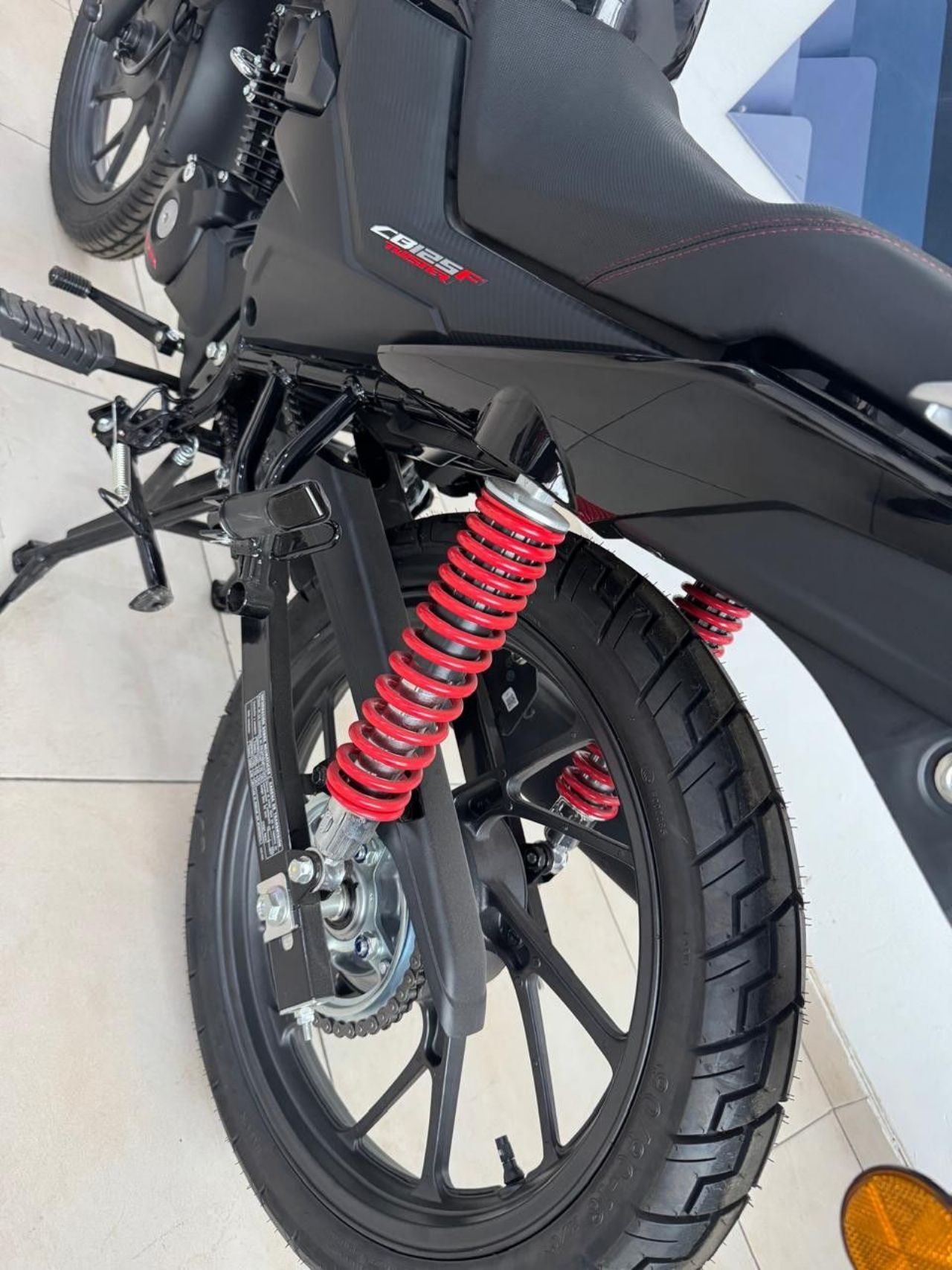 Honda CB Nueva en Córdoba, deRuedas