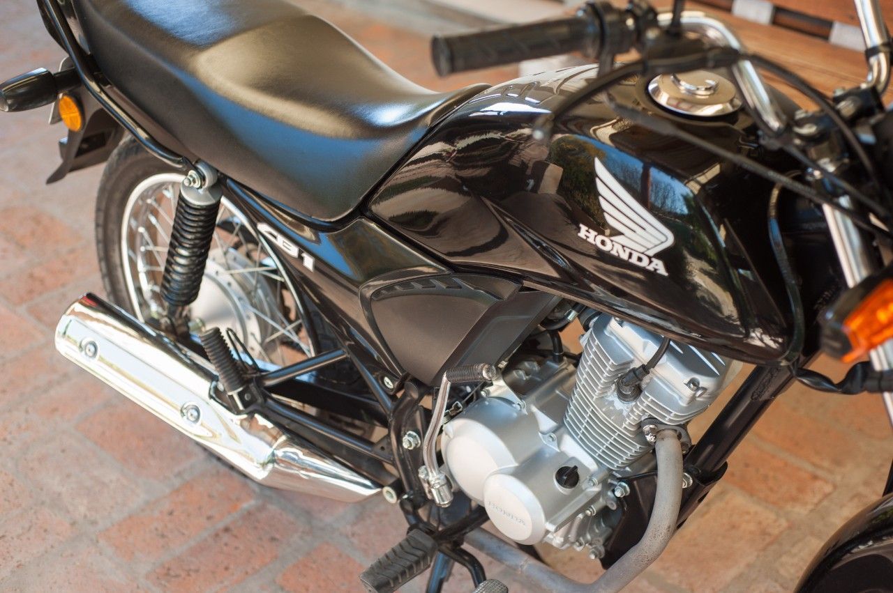 Honda CB1 Usada en Córdoba, deRuedas