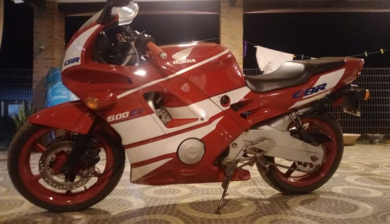 Honda CBR Usada en Chaco, deRuedas