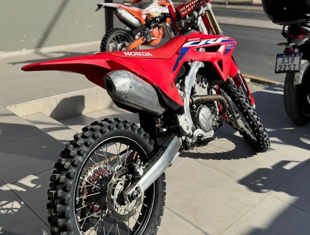Honda CRF Usada Financiado en San Juan, deRuedas