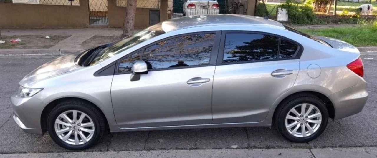 Honda Civic Usado en Buenos Aires, deRuedas