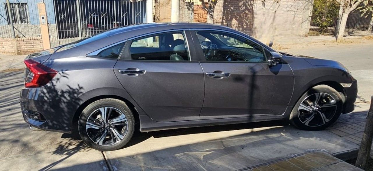 Honda Civic Usado Financiado en San Juan, deRuedas