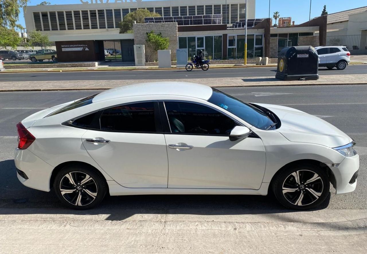 Honda Civic Usado Financiado en San Juan, deRuedas