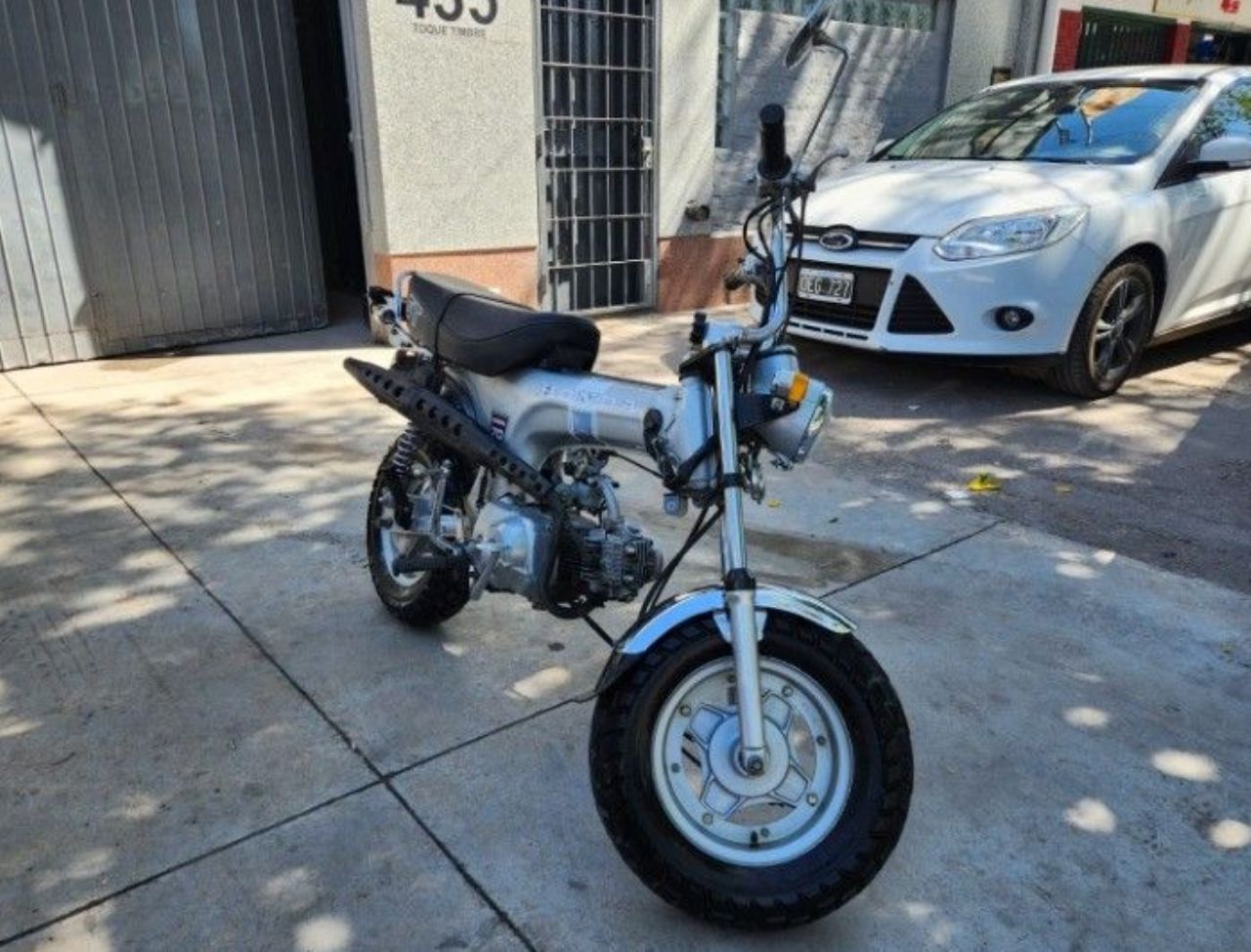 Honda DAX Usada en Mendoza, deRuedas