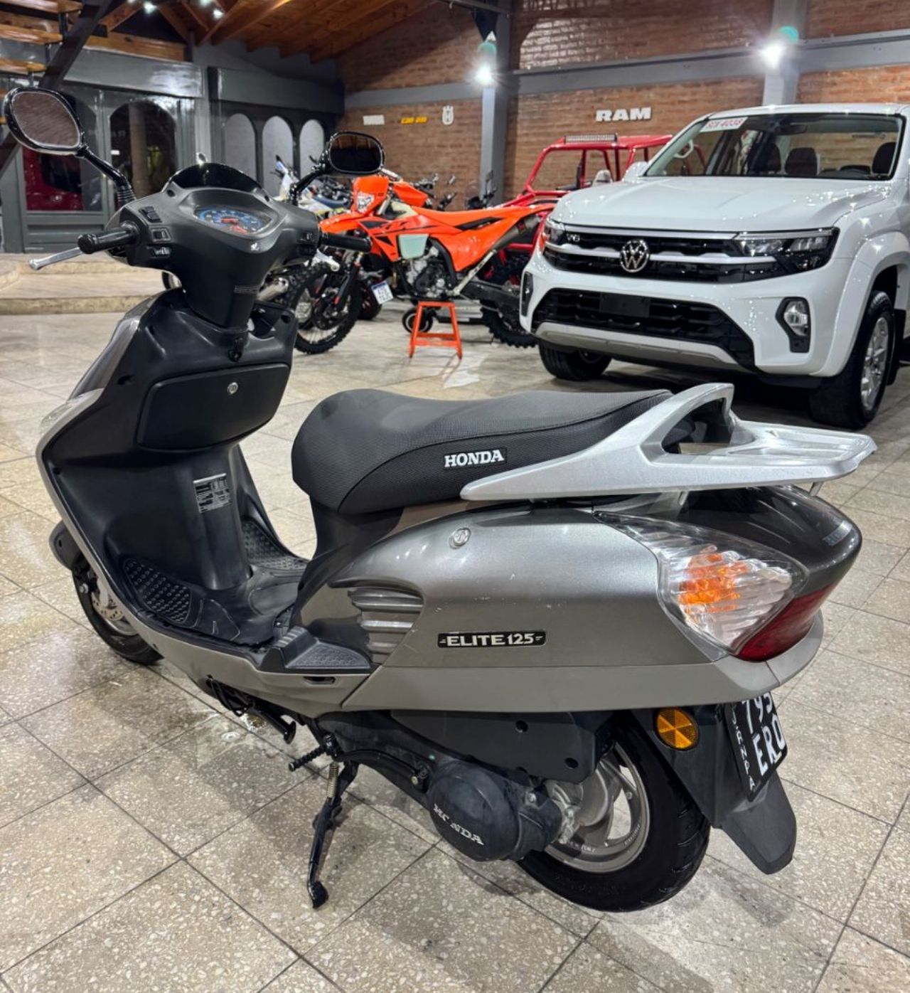 Honda Elite Usada en San Juan, deRuedas