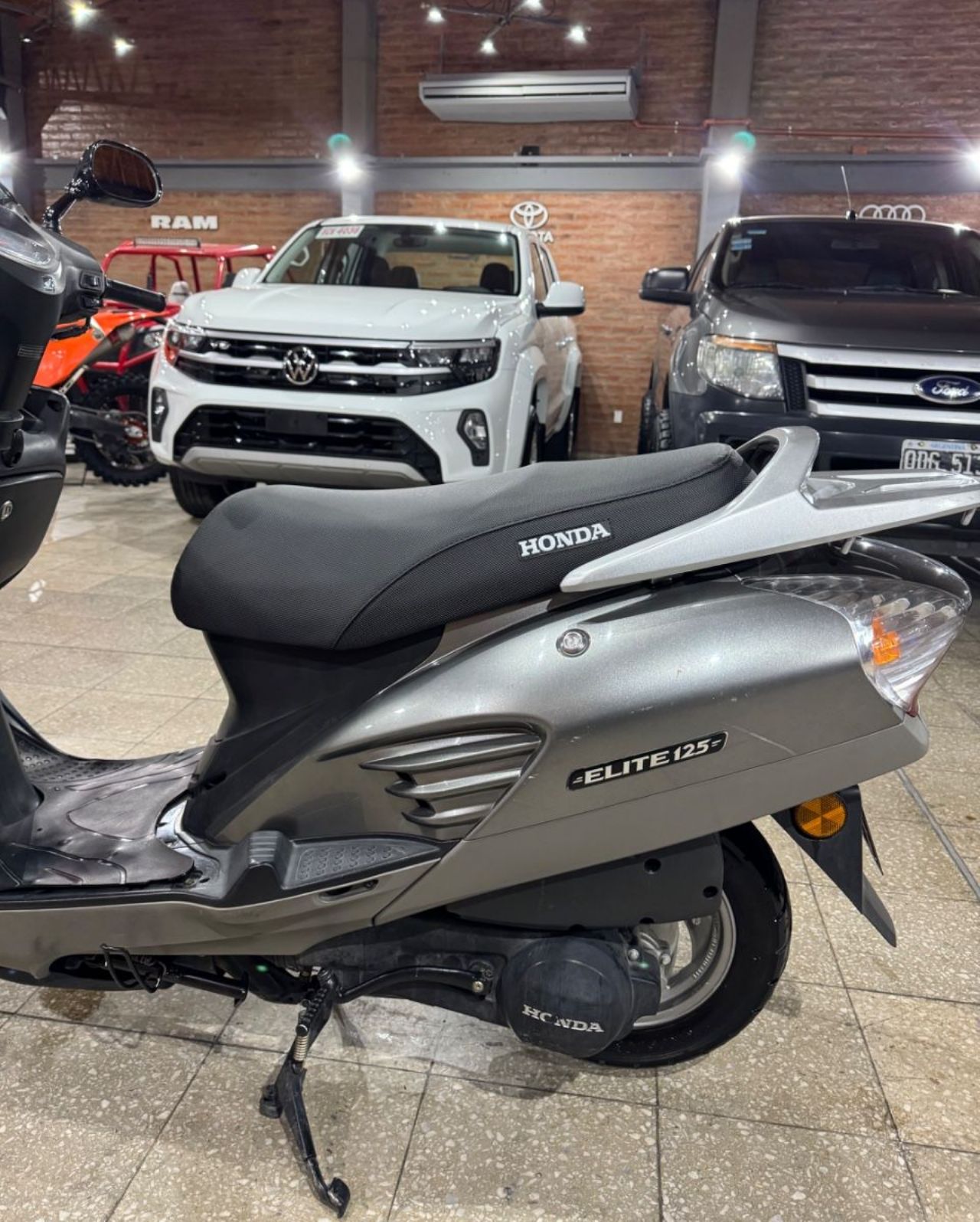 Honda Elite Usada en San Juan, deRuedas