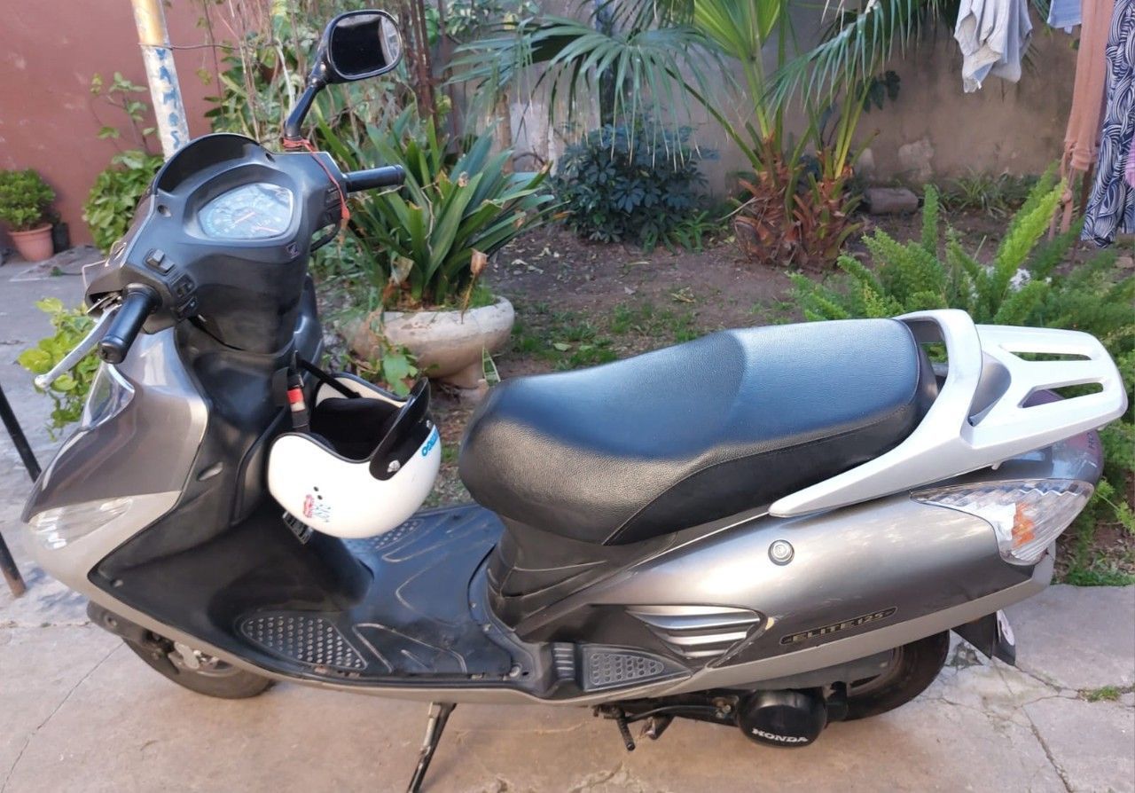 Honda Elite Usada en Santa Fe, deRuedas