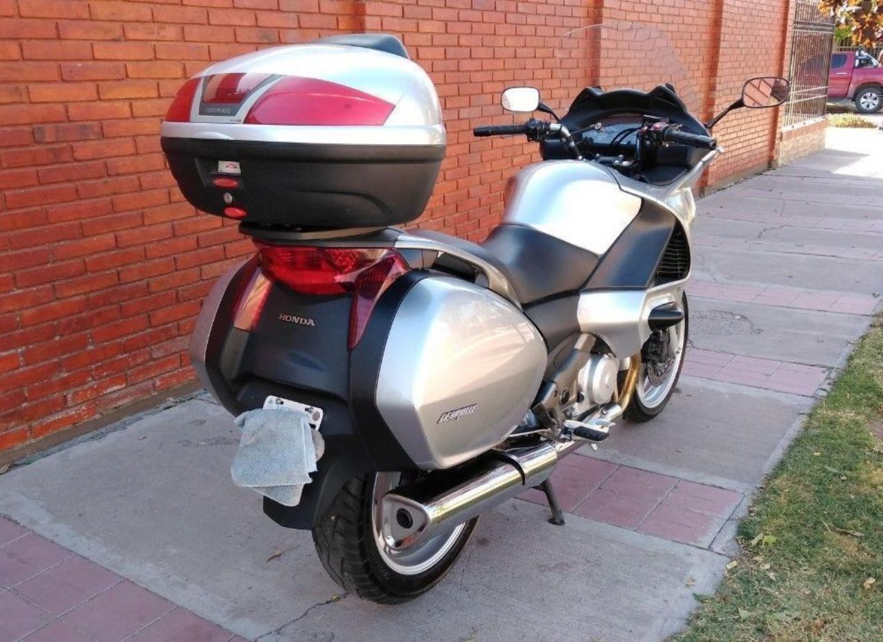 Honda NT Usada en Mendoza, deRuedas