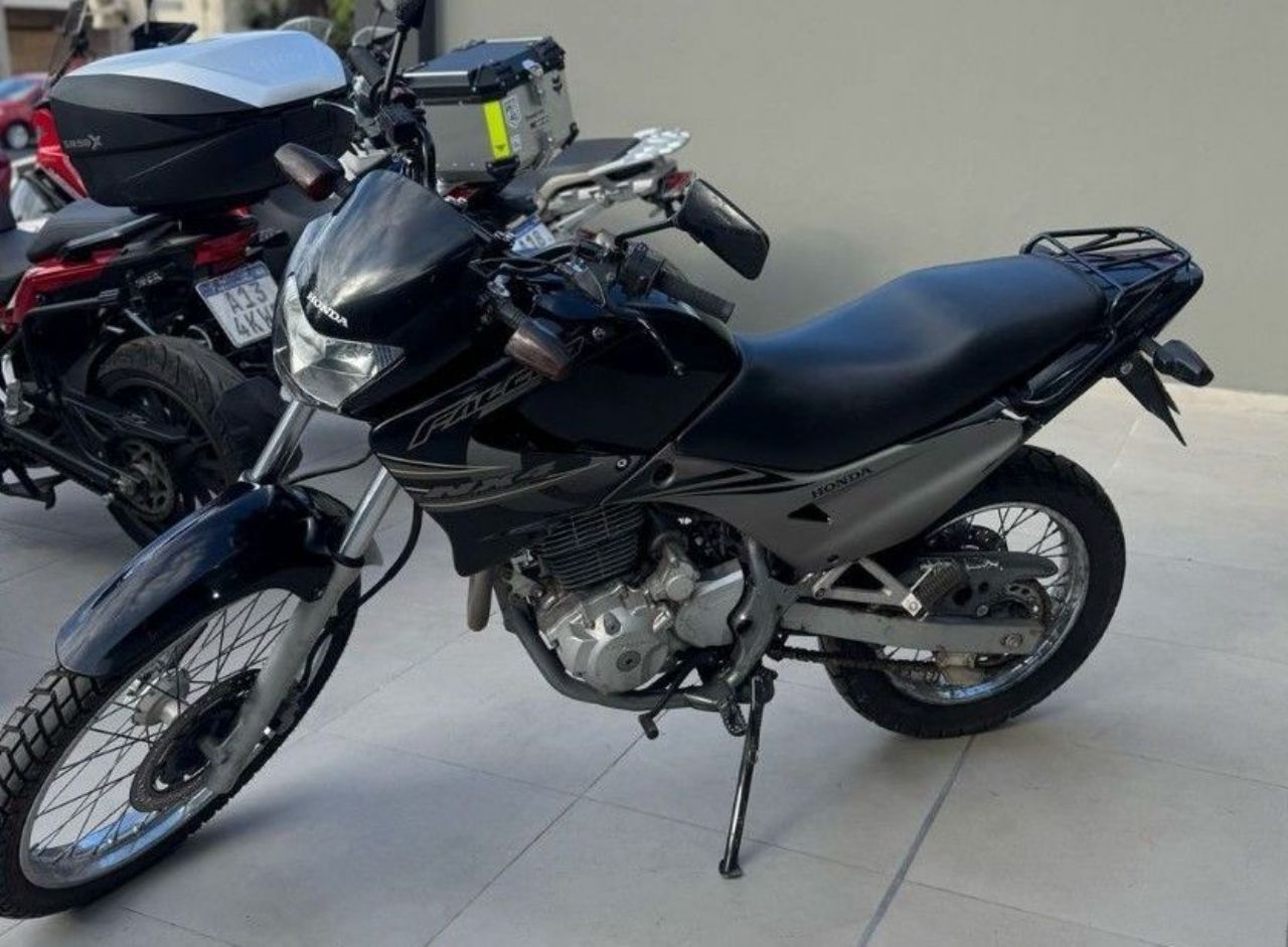 Honda NX Usada en San Juan, deRuedas