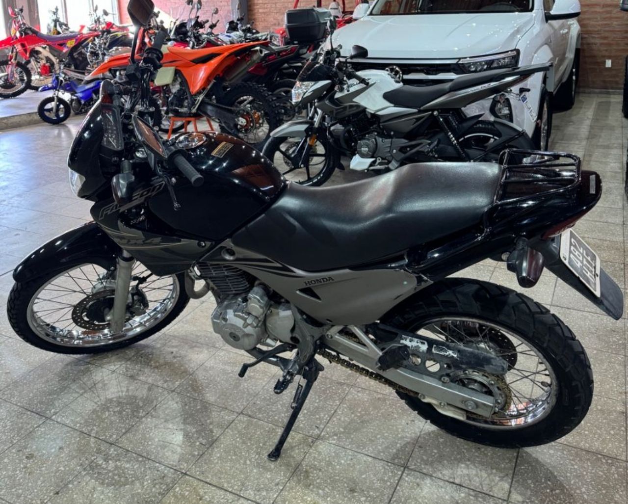 Honda NX Usada en San Juan, deRuedas
