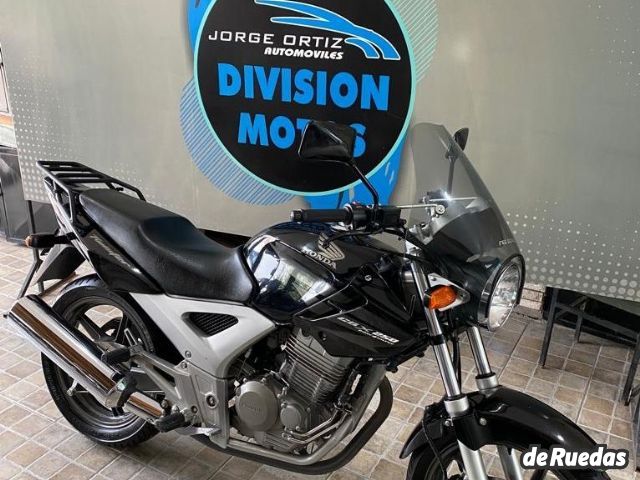 Honda Twister Usada en Mendoza, deRuedas