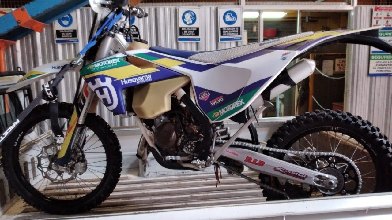 Husqvarna Enduro Usada en Mendoza, deRuedas
