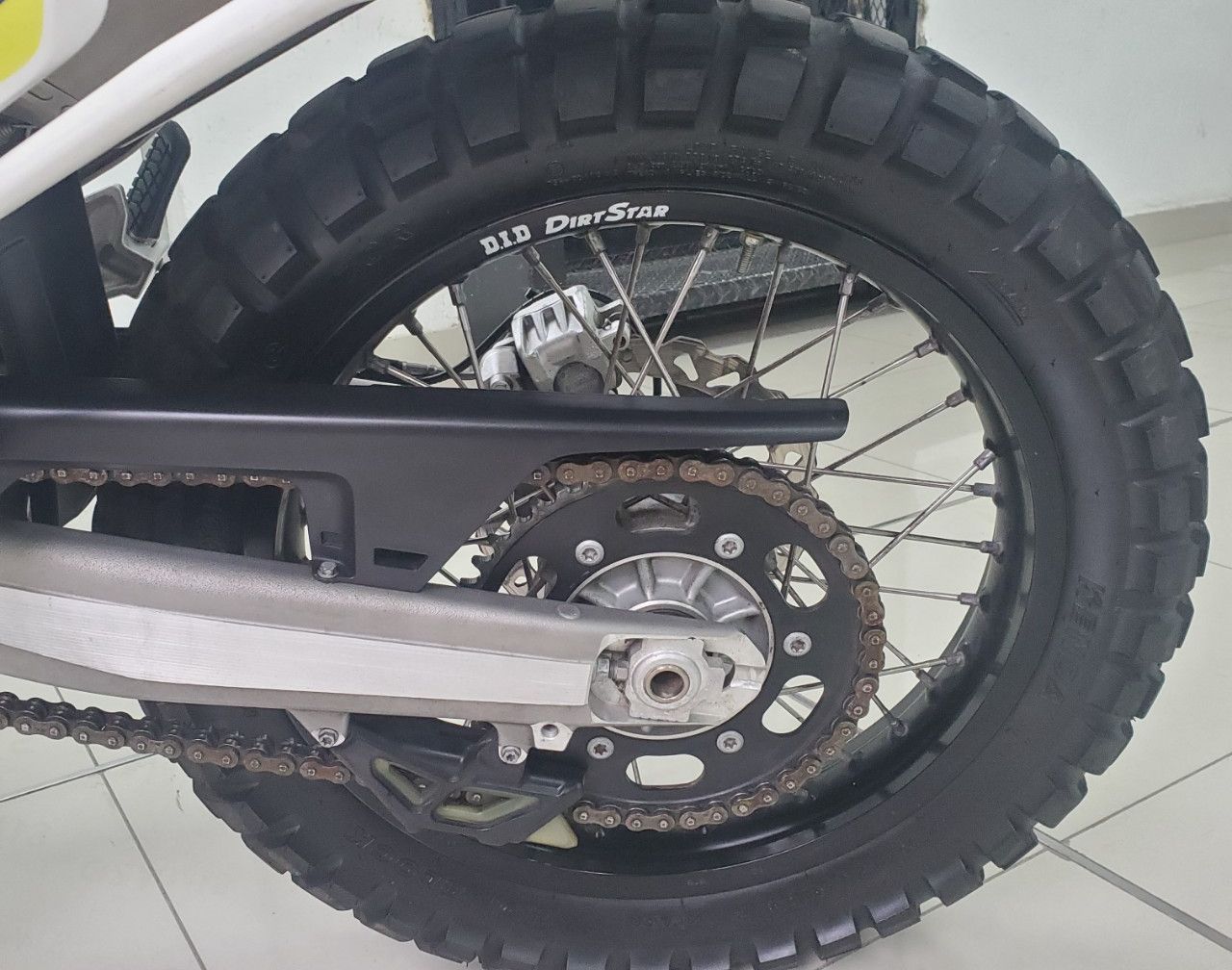 Husqvarna Enduro Usada en Mendoza, deRuedas