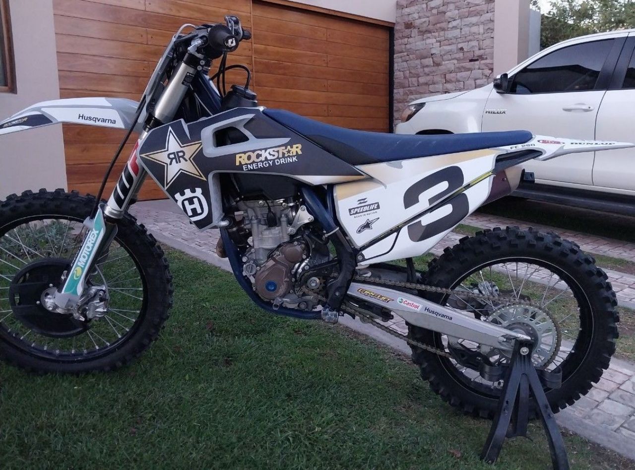 Husqvarna FC Usada en Mendoza, deRuedas