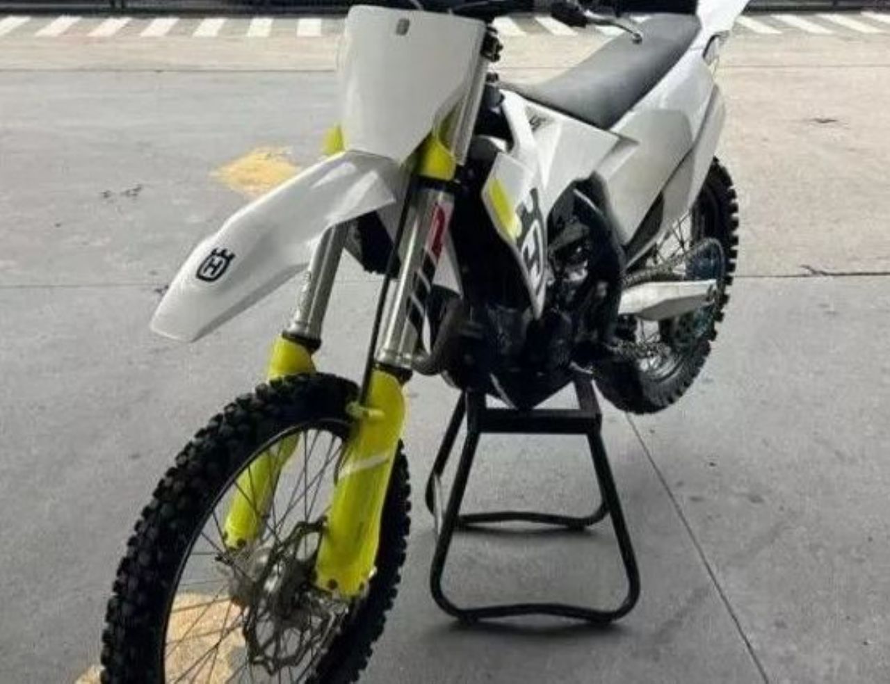Husqvarna FC Usada en Córdoba, deRuedas