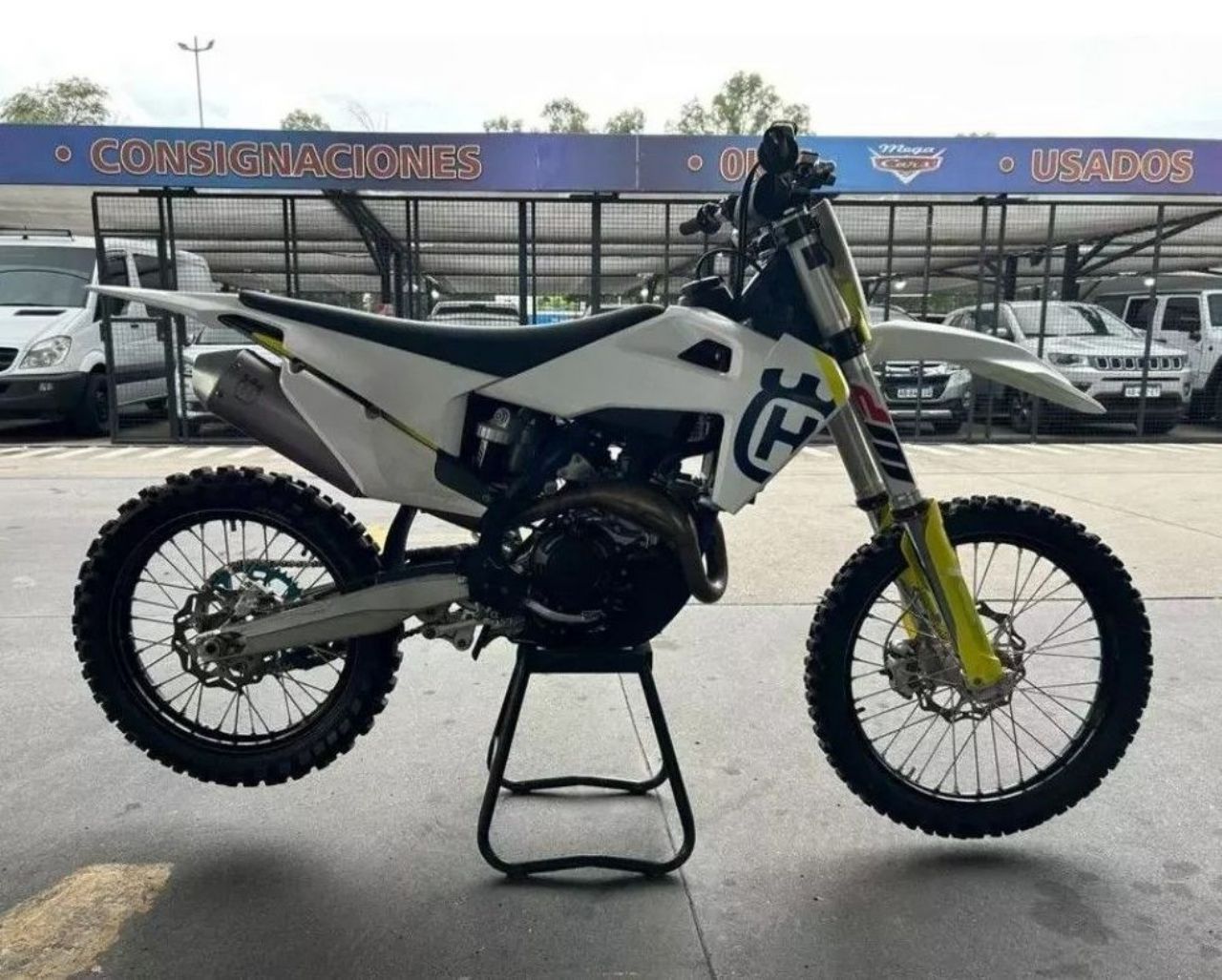 Husqvarna FC Usada en Córdoba, deRuedas