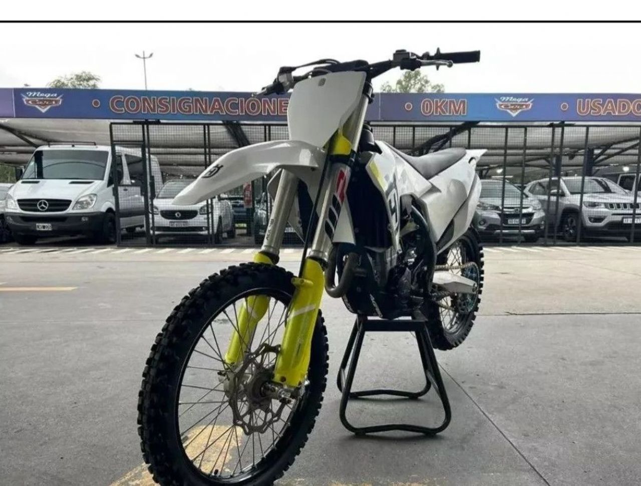 Husqvarna FC Usada en Córdoba, deRuedas