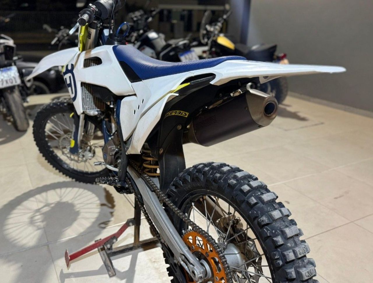 Husqvarna FC Usada en San Juan, deRuedas