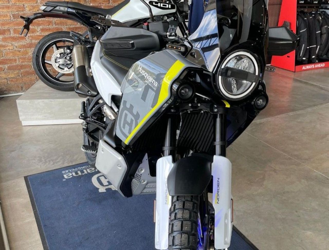 Husqvarna Norden Nueva en Mendoza, deRuedas