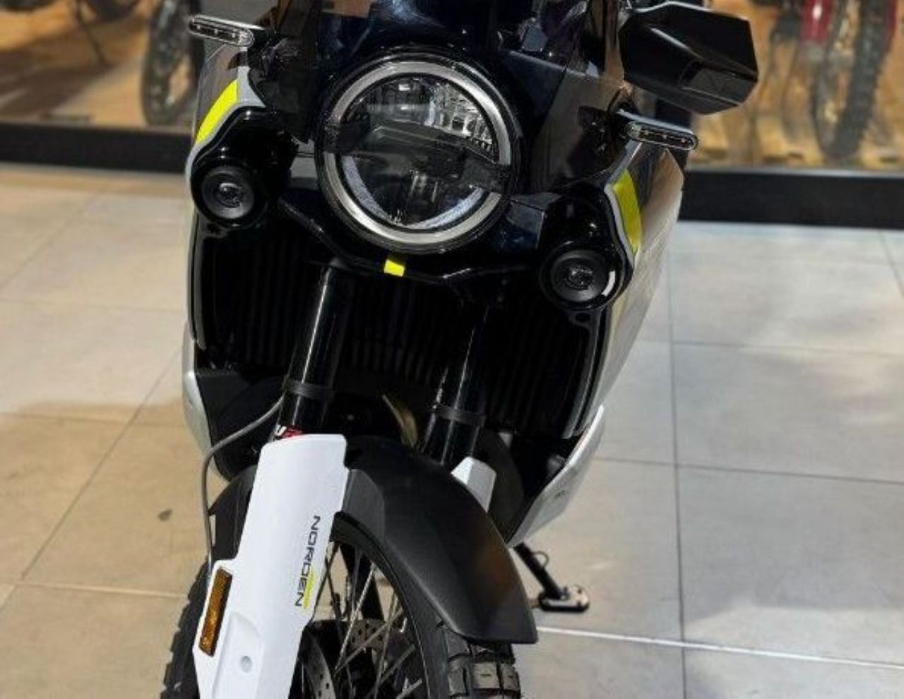 Husqvarna Norden Nueva en San Juan, deRuedas