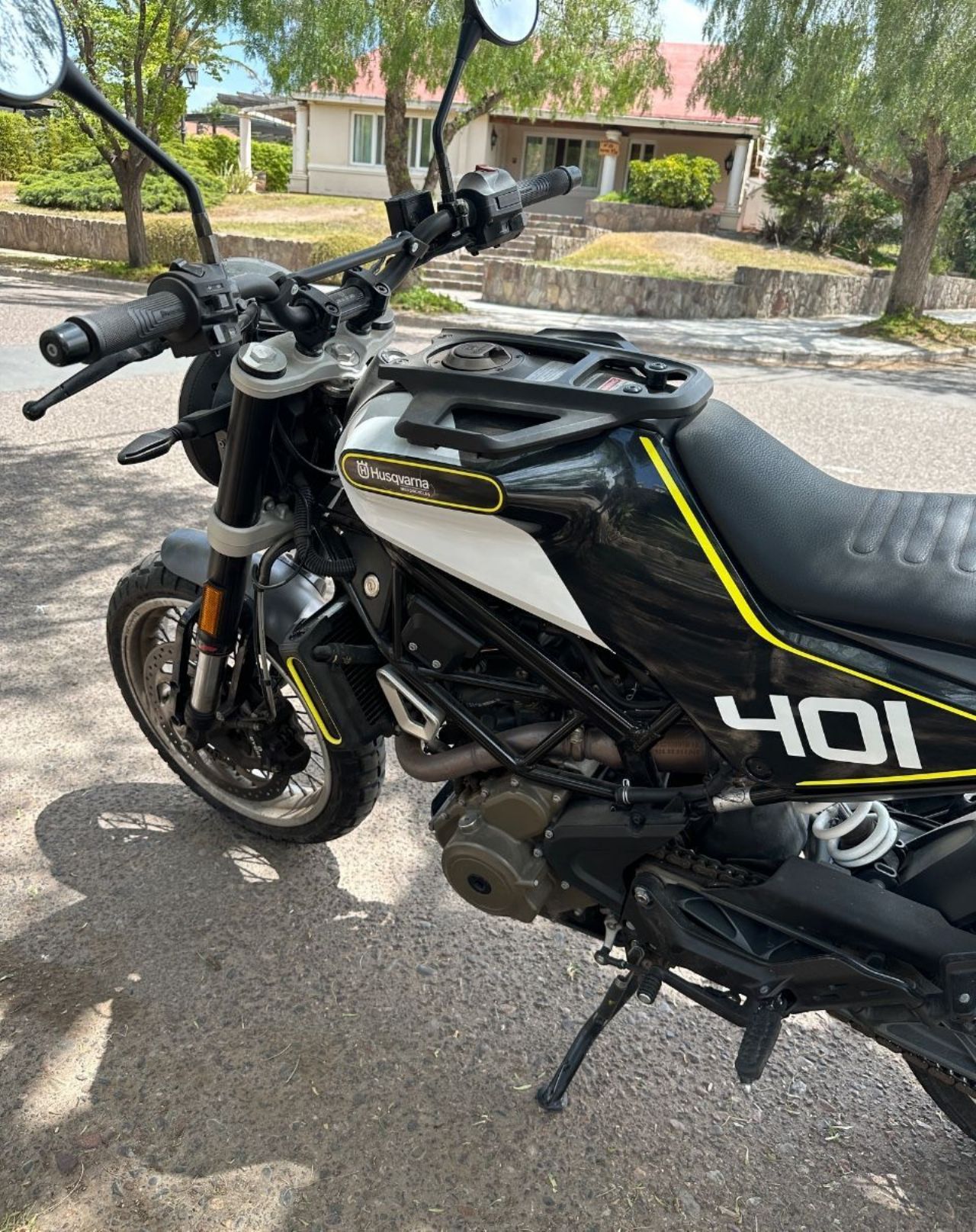 Husqvarna Svartpilen Usada en Mendoza, deRuedas