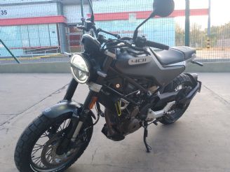 Husqvarna Svartpilen Usada en Mendoza
