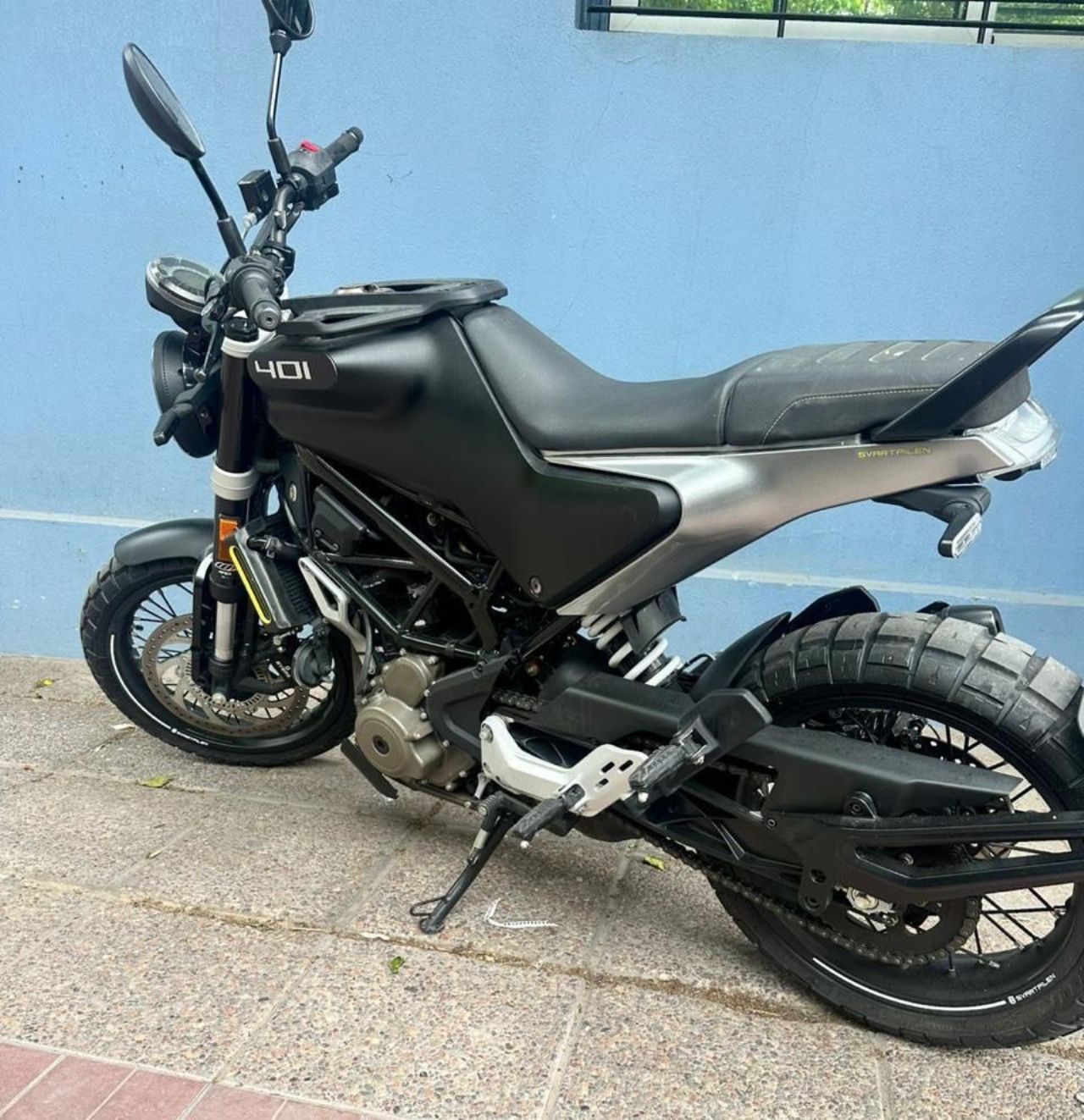 Husqvarna Svartpilen Usada en Mendoza, deRuedas