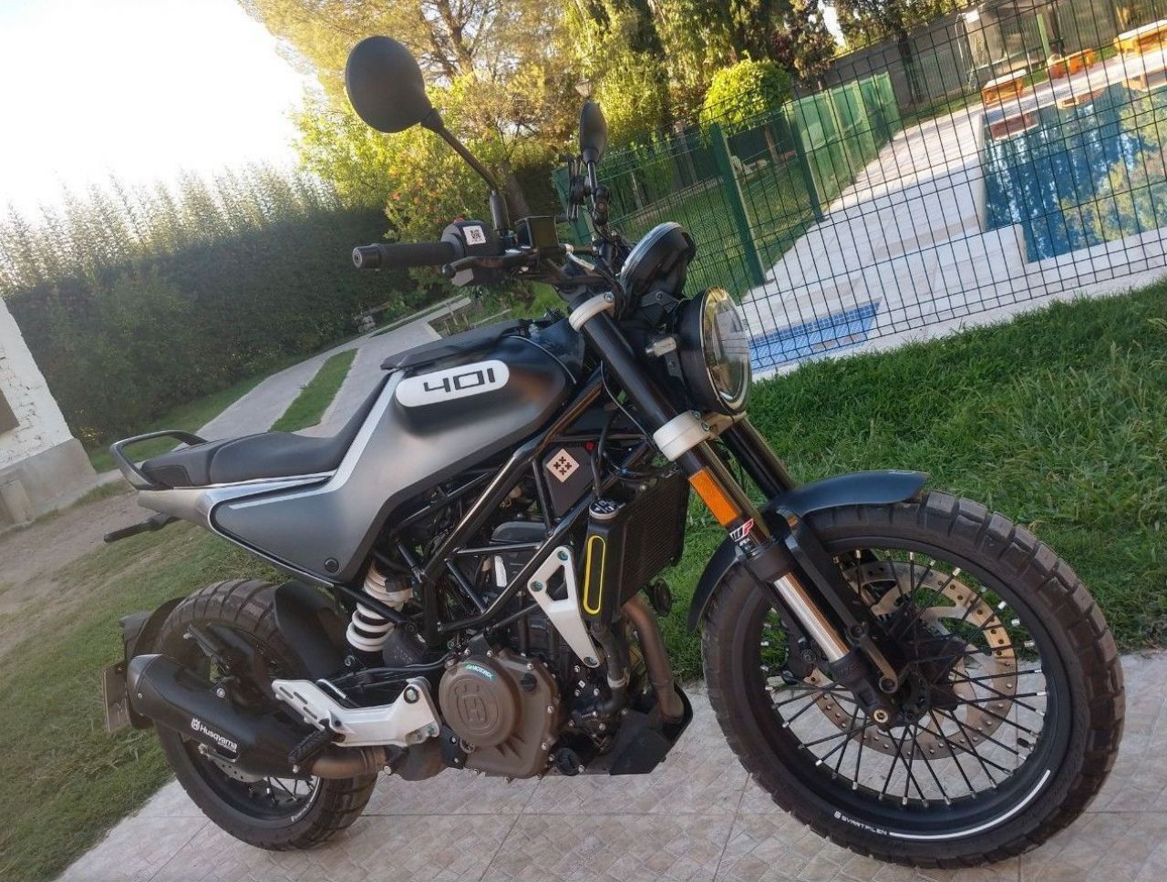 Husqvarna Svartpilen Usada en Mendoza, deRuedas