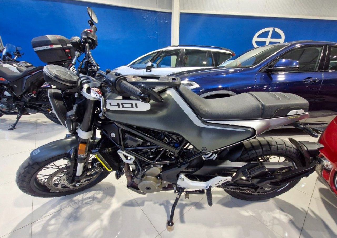 Husqvarna Svartpilen Usada Financiado en Mendoza, deRuedas