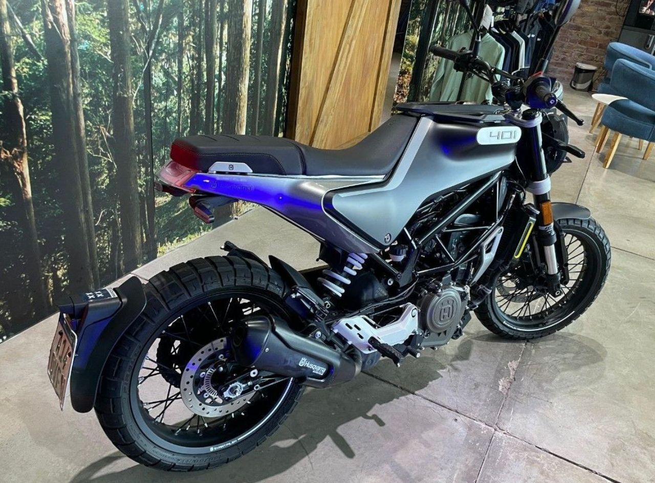 Husqvarna Svartpilen Usada en Mendoza, deRuedas