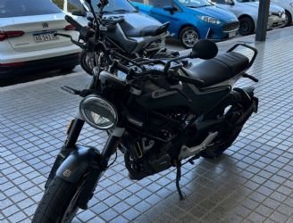 Husqvarna Svartpilen Usada en Mendoza