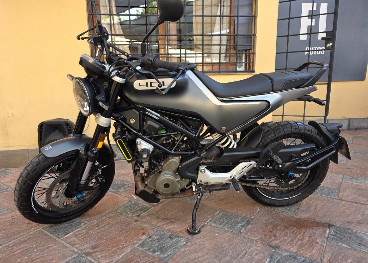 Husqvarna Svartpilen Usada en Mendoza, deRuedas