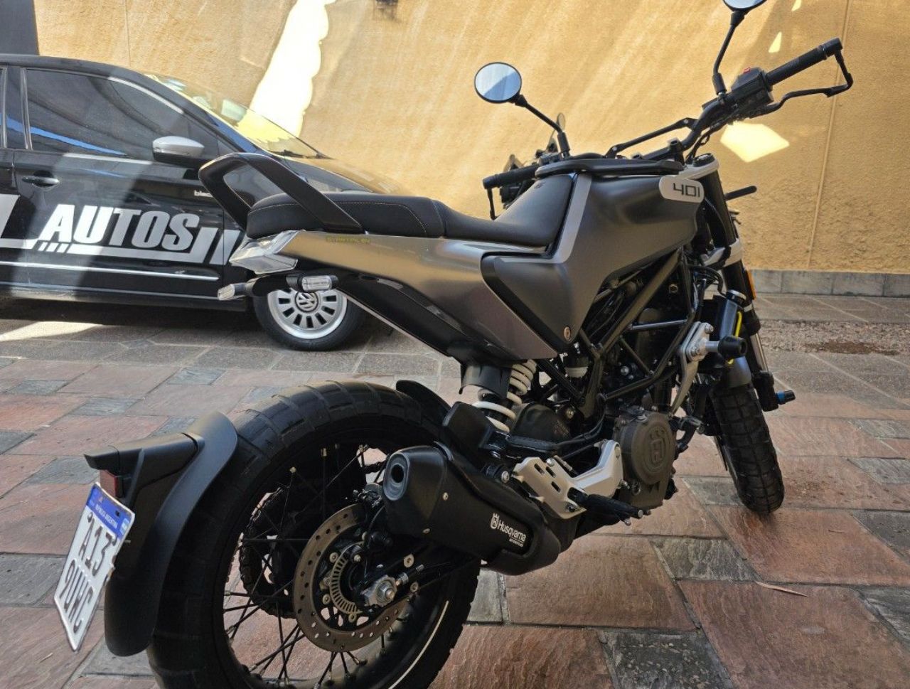 Husqvarna Svartpilen Usada en Mendoza, deRuedas