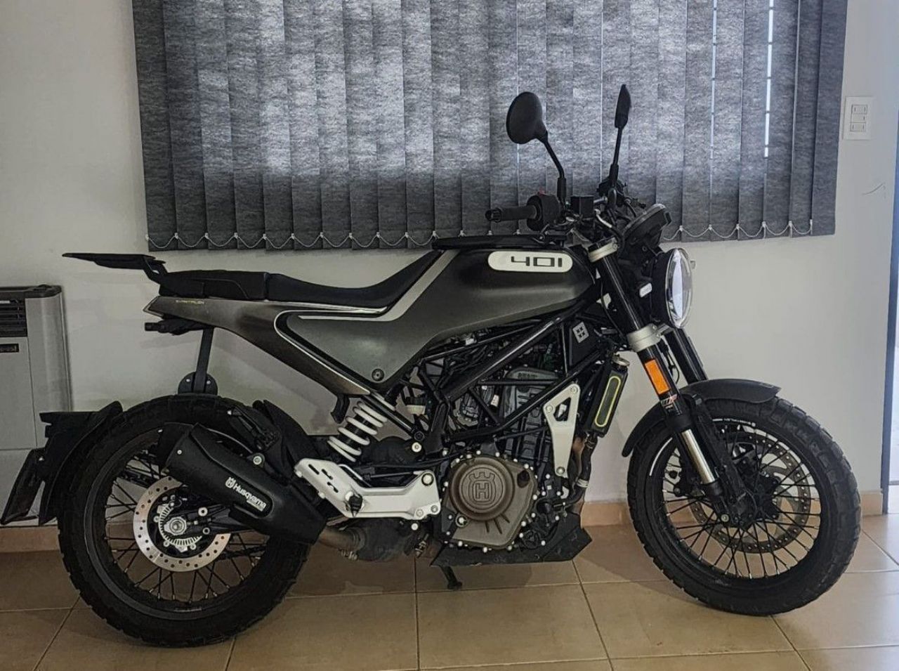 Husqvarna Svartpilen Usada en Mendoza, deRuedas