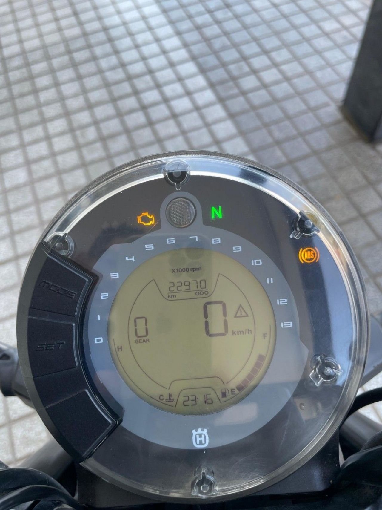 Husqvarna Svartpilen Usada en Mendoza, deRuedas